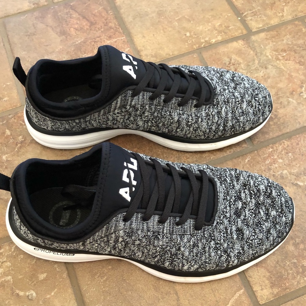 APL Techloom Phantom Athletic Shoes